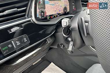 Внедорожник / Кроссовер Audi Q8 2024 в 