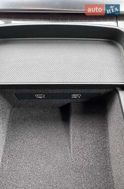Внедорожник / Кроссовер Audi Q8 2024 в 