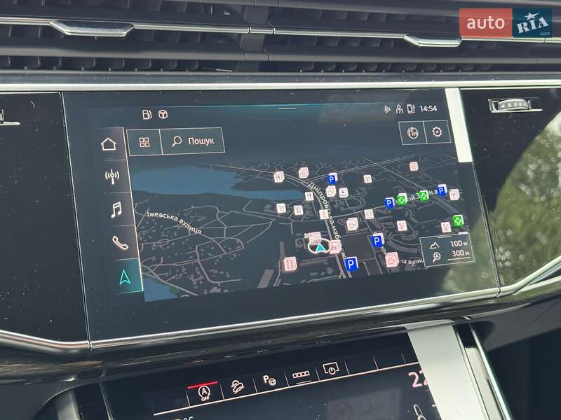 Внедорожник / Кроссовер Audi Q8 2024 в Киеве