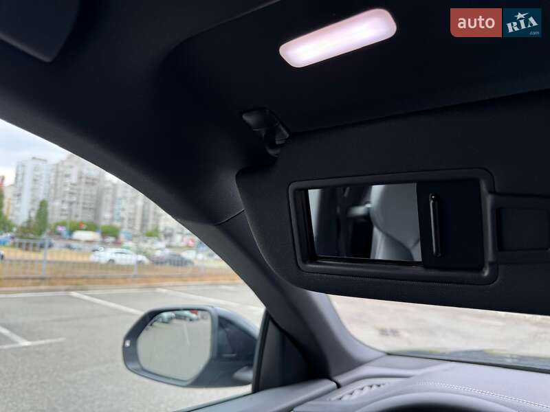 Внедорожник / Кроссовер Audi Q8 2024 в Киеве