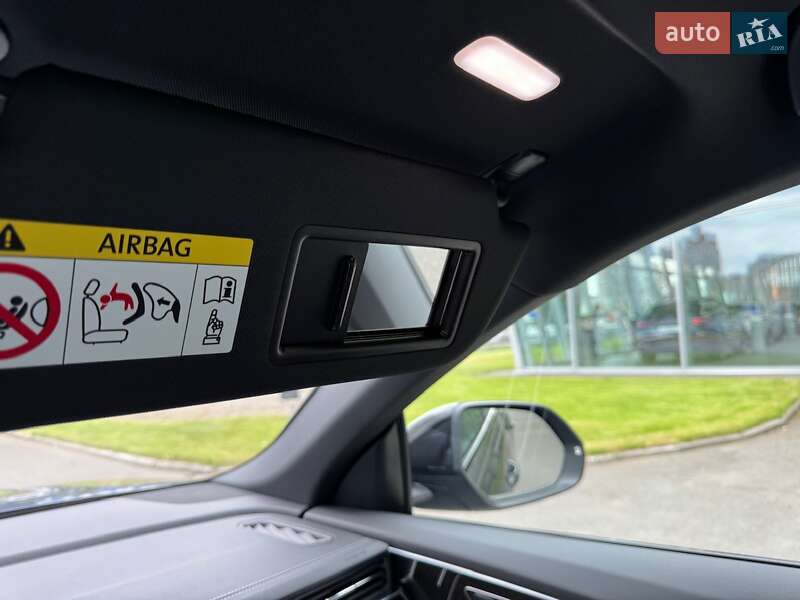 Внедорожник / Кроссовер Audi Q8 2024 в Киеве