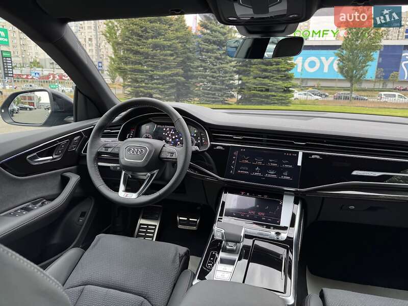 Внедорожник / Кроссовер Audi Q8 2024 в Киеве