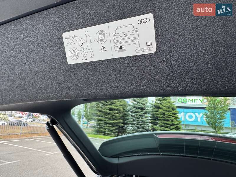 Внедорожник / Кроссовер Audi Q8 2024 в Киеве