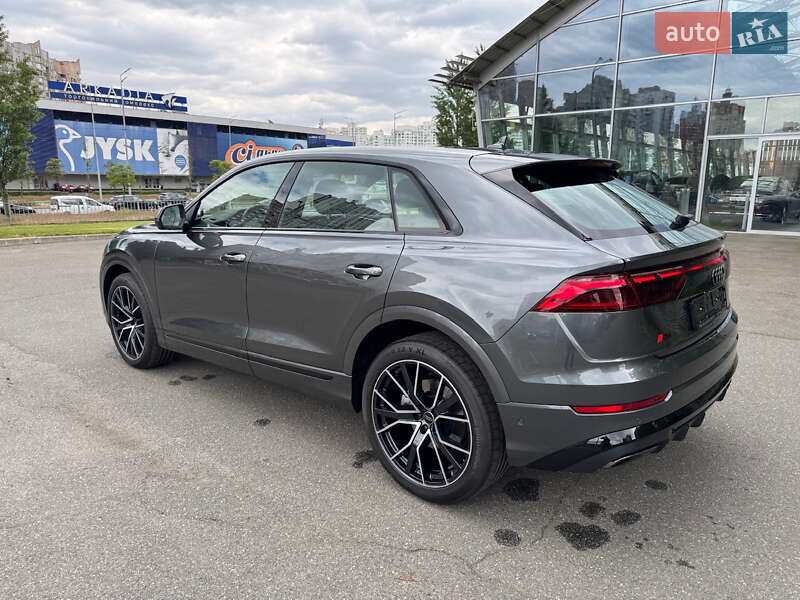 Внедорожник / Кроссовер Audi Q8 2024 в Киеве