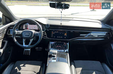 Позашляховик / Кросовер Audi Q8 2021 в 