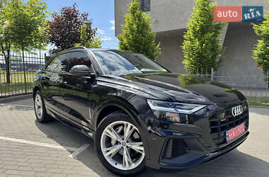 Позашляховик / Кросовер Audi Q8 2018 в Києві