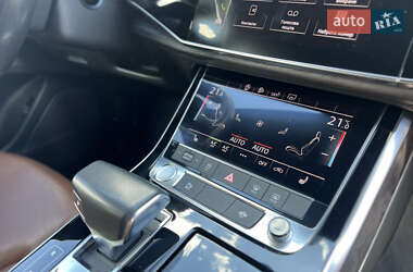 Позашляховик / Кросовер Audi Q8 2019 в 
