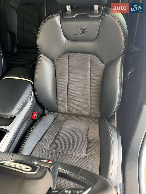 Позашляховик / Кросовер Audi Q8 2020 в Одесі