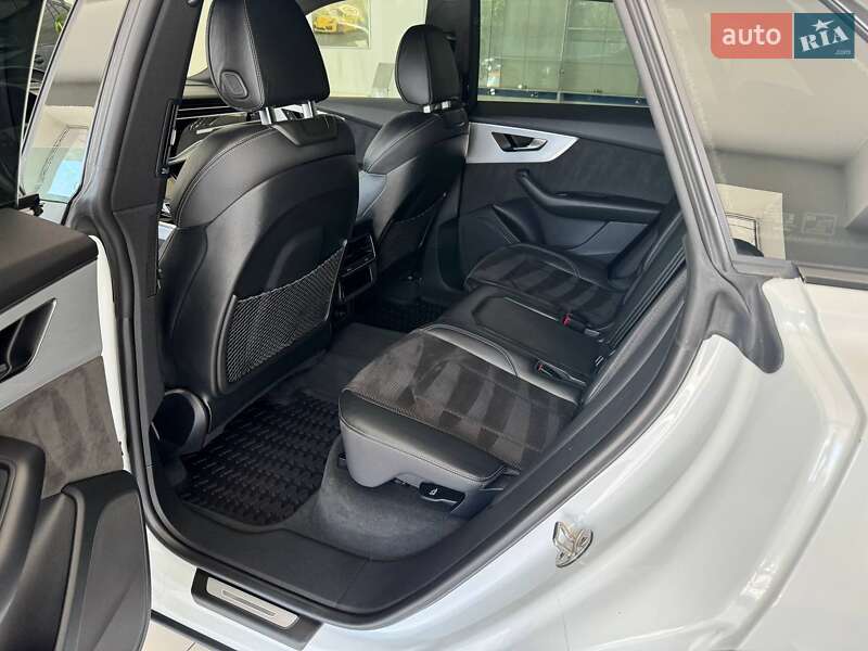 Позашляховик / Кросовер Audi Q8 2020 в Одесі