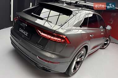 Внедорожник / Кроссовер Audi Q8 2021 в 