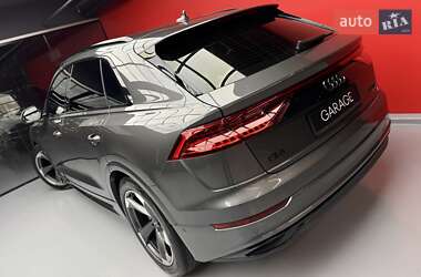 Внедорожник / Кроссовер Audi Q8 2021 в 