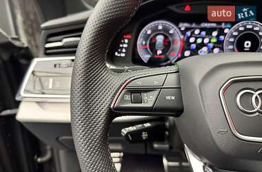 Внедорожник / Кроссовер Audi Q8 2021 в 