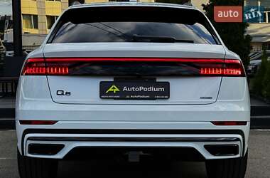 Внедорожник / Кроссовер Audi Q8 2022 в 