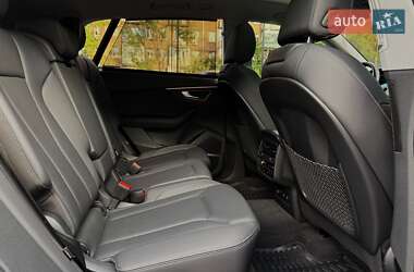 Внедорожник / Кроссовер Audi Q8 2022 в 