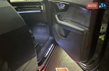 Внедорожник / Кроссовер Audi Q8 2020 в 