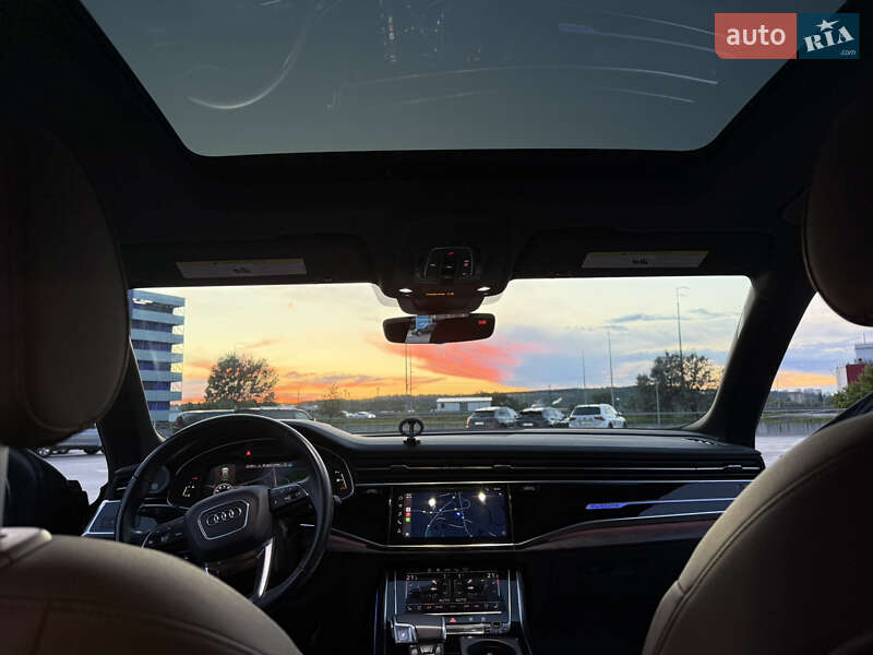 Позашляховик / Кросовер Audi Q8 2020 в Києві