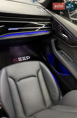 Внедорожник / Кроссовер Audi Q8 2021 в 