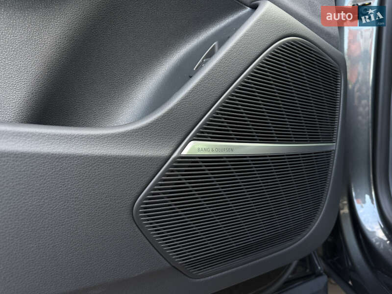 Позашляховик / Кросовер Audi Q8 2025 в Одесі