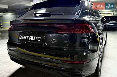 Внедорожник / Кроссовер Audi Q8 2023 в 
