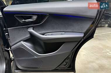 Внедорожник / Кроссовер Audi Q8 2023 в 