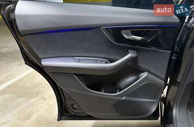 Внедорожник / Кроссовер Audi Q8 2023 в 