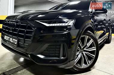 Внедорожник / Кроссовер Audi Q8 2023 в 