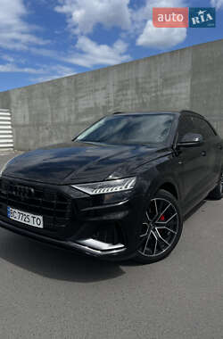 Внедорожник / Кроссовер Audi Q8 2022 в Львове