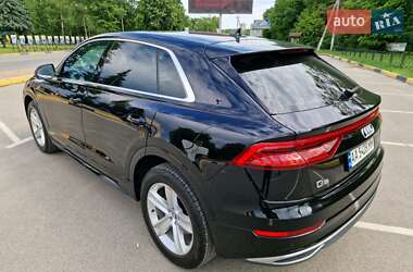 Внедорожник / Кроссовер Audi Q8 2019 в 