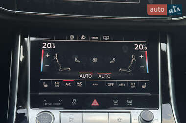 Внедорожник / Кроссовер Audi Q8 2023 в 