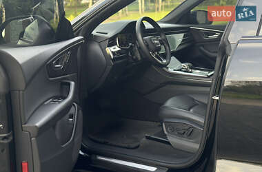 Внедорожник / Кроссовер Audi Q8 2023 в 