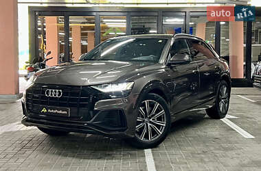 Внедорожник / Кроссовер Audi Q8 2019 в 