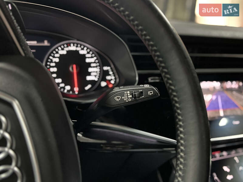 Внедорожник / Кроссовер Audi Q8 2019 в Киеве