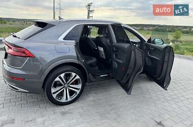 Позашляховик / Кросовер Audi Q8 2019 в 