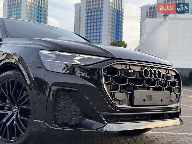 Внедорожник / Кроссовер Audi Q8 2025 в Одессе