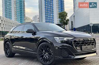 Внедорожник / Кроссовер Audi Q8 2025 в 