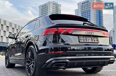 Внедорожник / Кроссовер Audi Q8 2025 в 