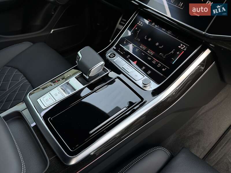 Внедорожник / Кроссовер Audi Q8 2025 в Одессе