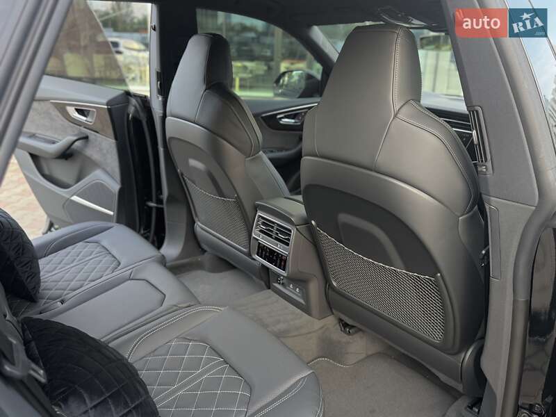 Внедорожник / Кроссовер Audi Q8 2025 в Одессе