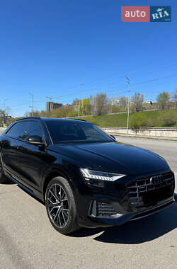 Внедорожник / Кроссовер Audi Q8 2019 в 
