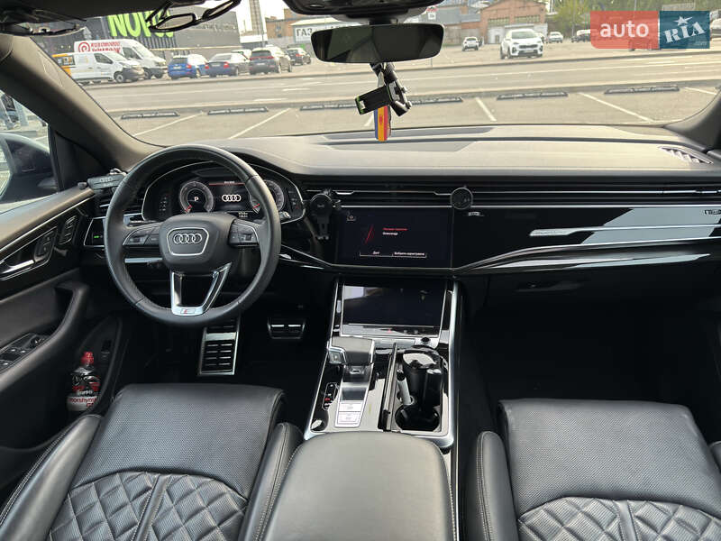 Позашляховик / Кросовер Audi Q8 2023 в Києві