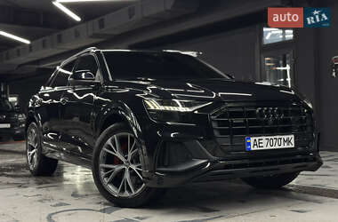 Внедорожник / Кроссовер Audi Q8 2020 в 