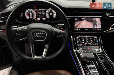 Внедорожник / Кроссовер Audi Q8 2020 в 