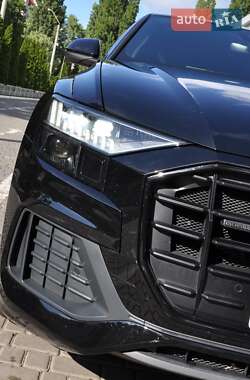 Позашляховик / Кросовер Audi Q8 2018 в 