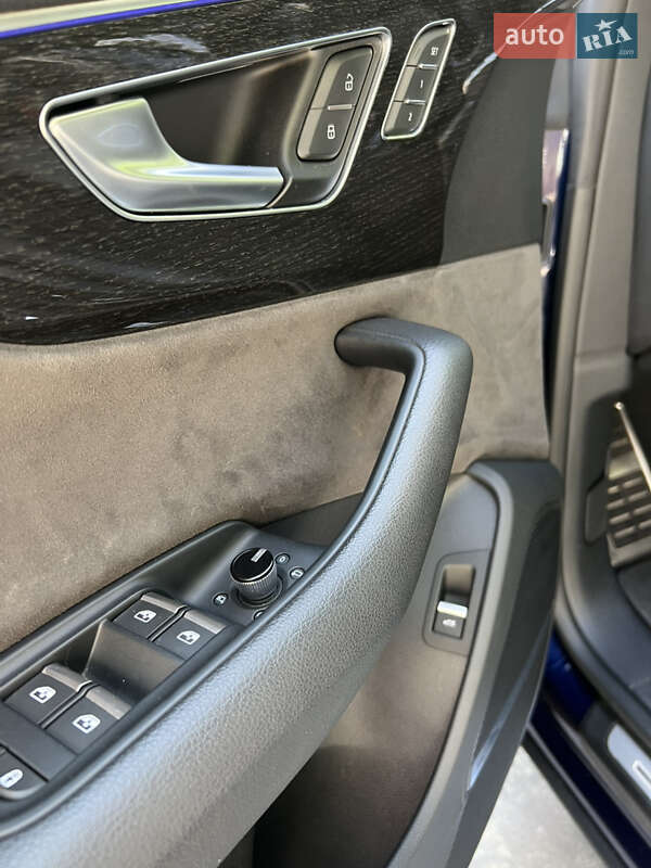 Внедорожник / Кроссовер Audi Q8 2018 в Львове