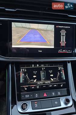 Внедорожник / Кроссовер Audi Q8 2024 в 