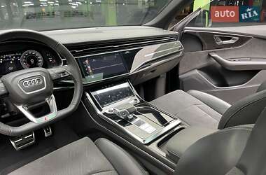 Внедорожник / Кроссовер Audi Q8 2021 в 
