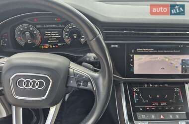 Позашляховик / Кросовер Audi Q8 2019 в 