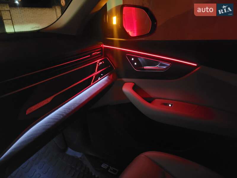 Внедорожник / Кроссовер Audi Q8 2019 в Львове