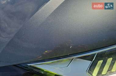 Внедорожник / Кроссовер Audi Q8 2019 в 