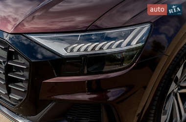 Внедорожник / Кроссовер Audi Q8 2020 в 